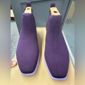 Vivaia boots size US 9/M